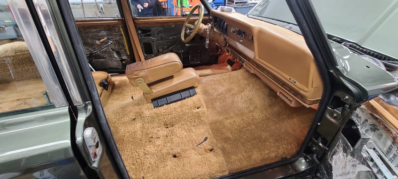 1985 Jeep Grand Wagoneer 