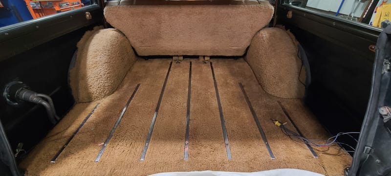 1985 Jeep Grand Wagoneer 