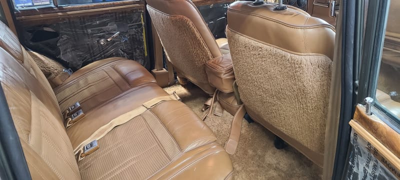 1985 Jeep Grand Wagoneer 