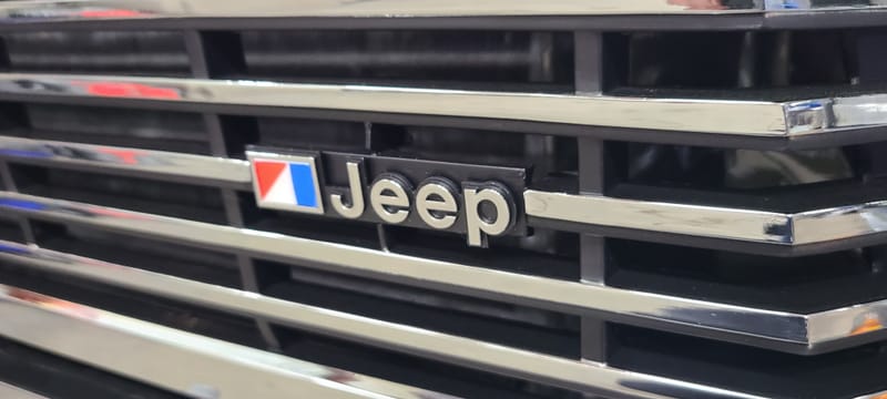 1985 Jeep Grand Wagoneer 