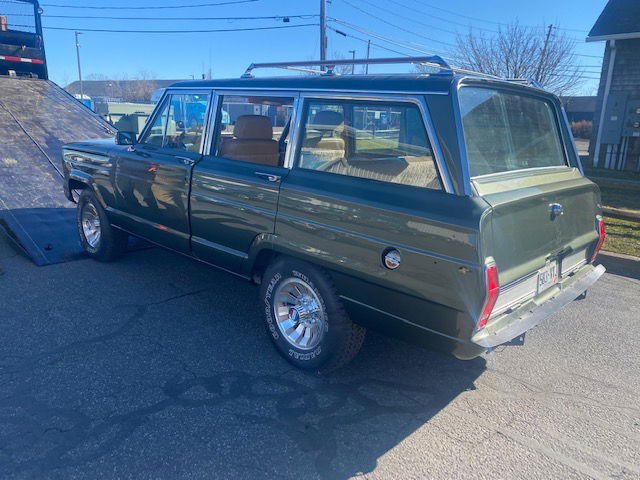 1985 Jeep Grand Wagoneer 