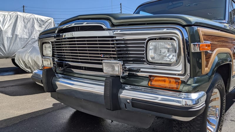 1985 Jeep Grand Wagoneer 