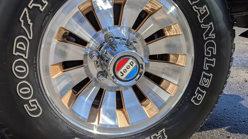 1985 Jeep Grand Wagoneer 