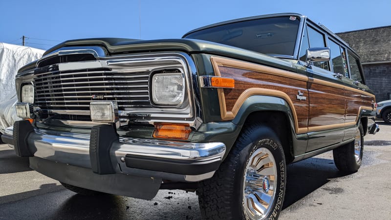 1985 Jeep Grand Wagoneer 