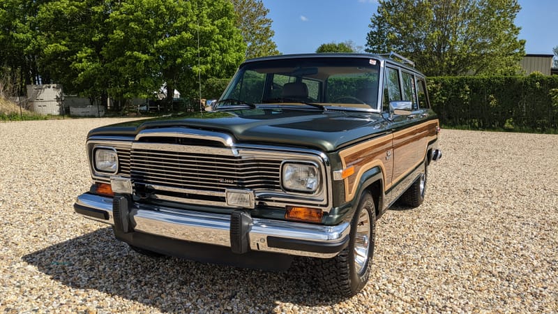 1985 Jeep Grand Wagoneer 