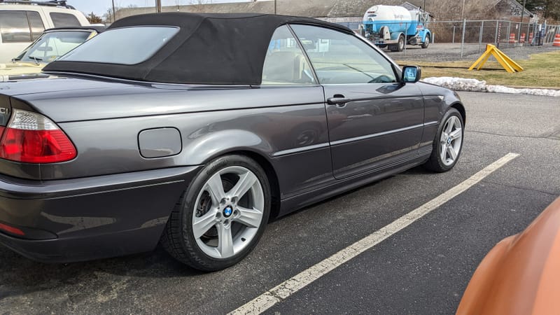 2005 BMW 325CI