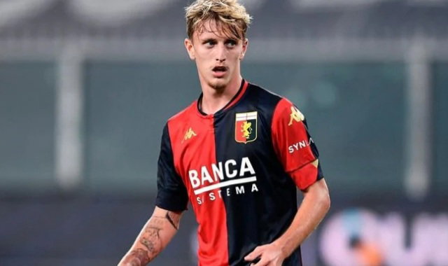 Manovre bianconere sul mercato: occhi su Rovella del Genoa, l'idea bianconera e la contesa con l'Inter per il talento.