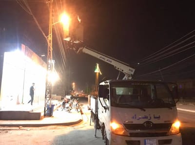حملات طوعية لإنارة الشوارع وترقيع الحفر والمطبات