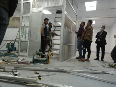 فعالية انشاء غرفة المنيوم داخل القسم الجراحي الجديدة لمستشفى المدينة العام