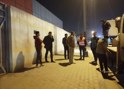 كوادر قسم خدمات كهرباء المدينة تواصل أعمال صيانة إنارة الطرق في القضاء بالتعاون مع فريق الجهد الطوعي