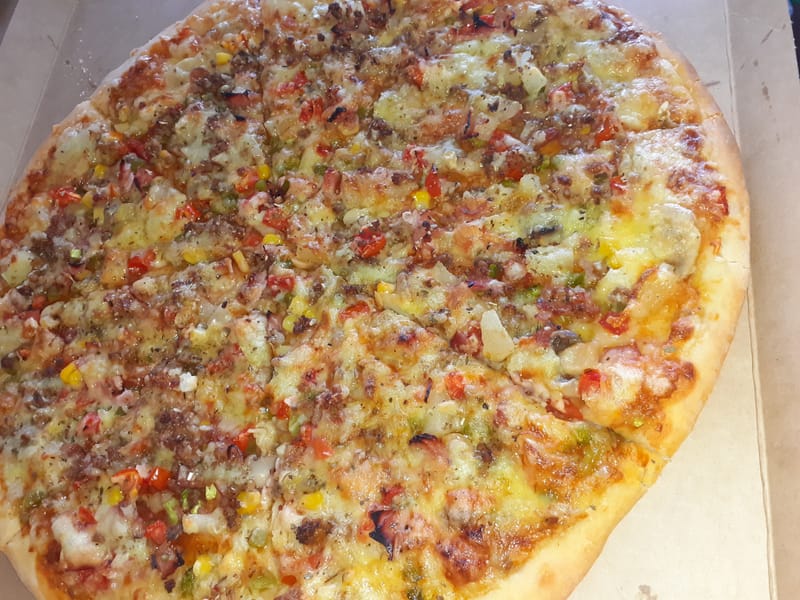 14" one topping meat pizza