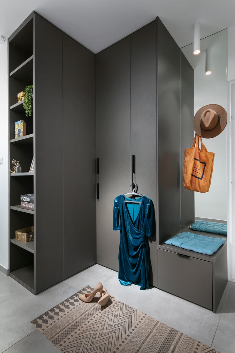 נגרות בהתאמה אשית 