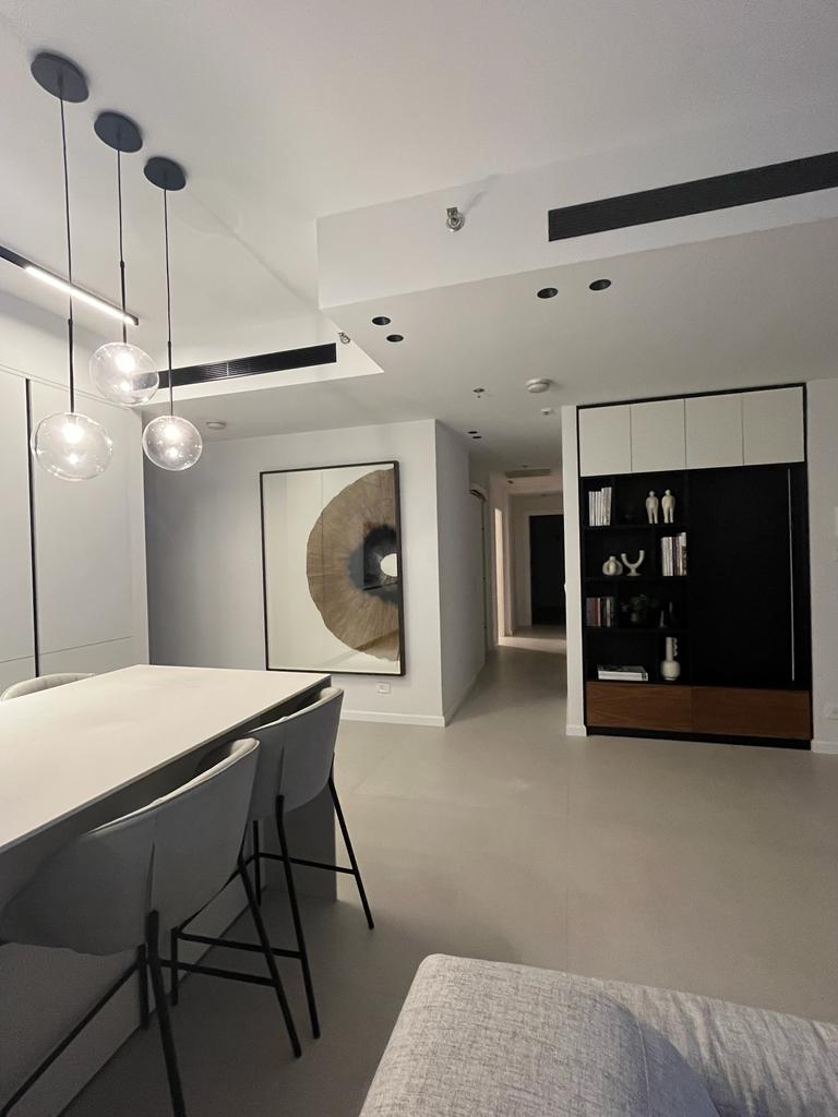 נגרות בהתאמה אשית 