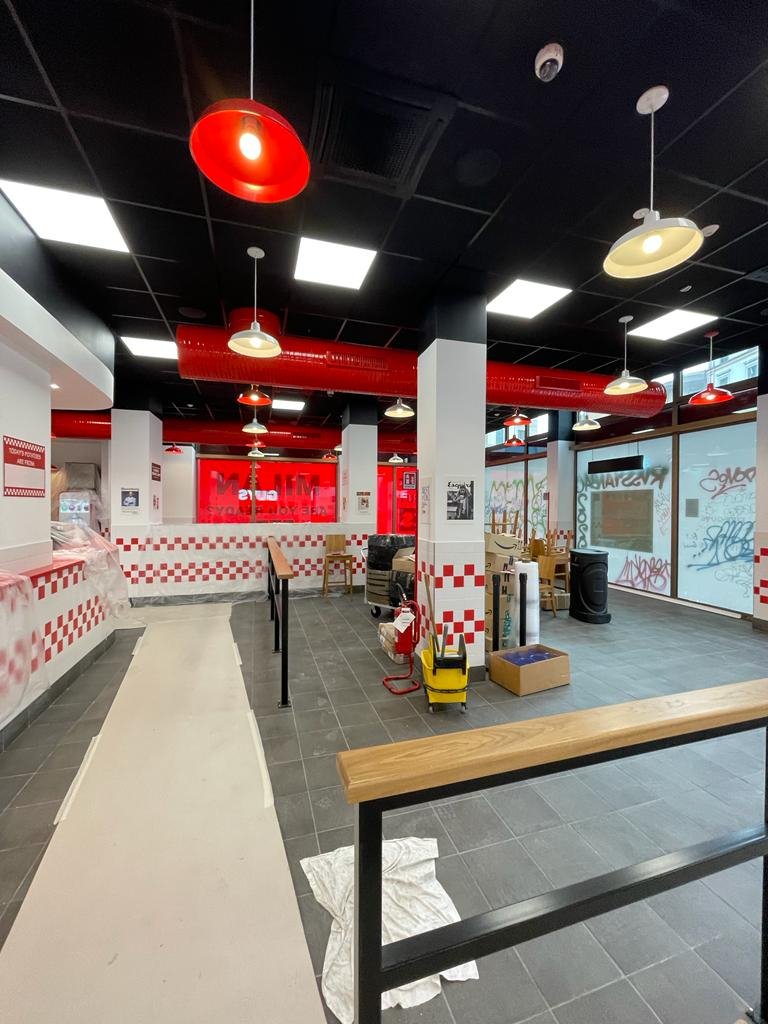 REALIZZAZIONE NUOVO PUNTO DI RISTORO CATENA FIVE GUYS PRESSO VIA TORINO (MI)
