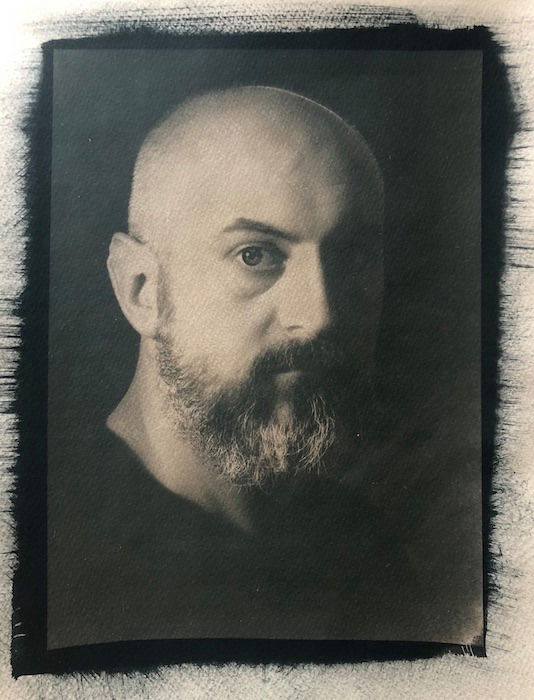 selfie - Ionut Sinescu