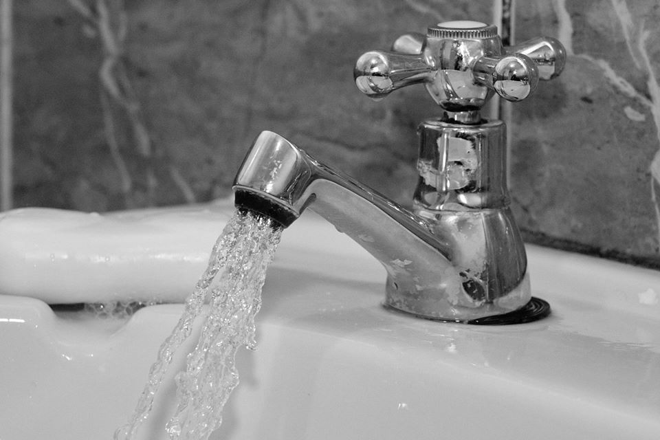 Hot running water and soap.  - Tony De Sarzec