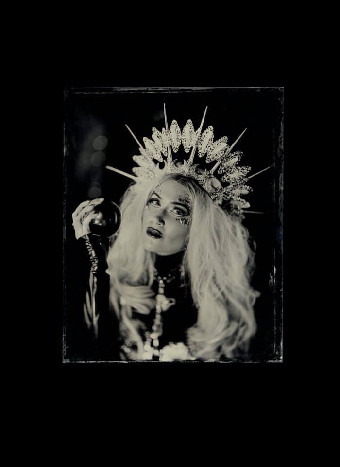 Wetplate collodion with the high priestess of latex ... - Dave Shrimpton