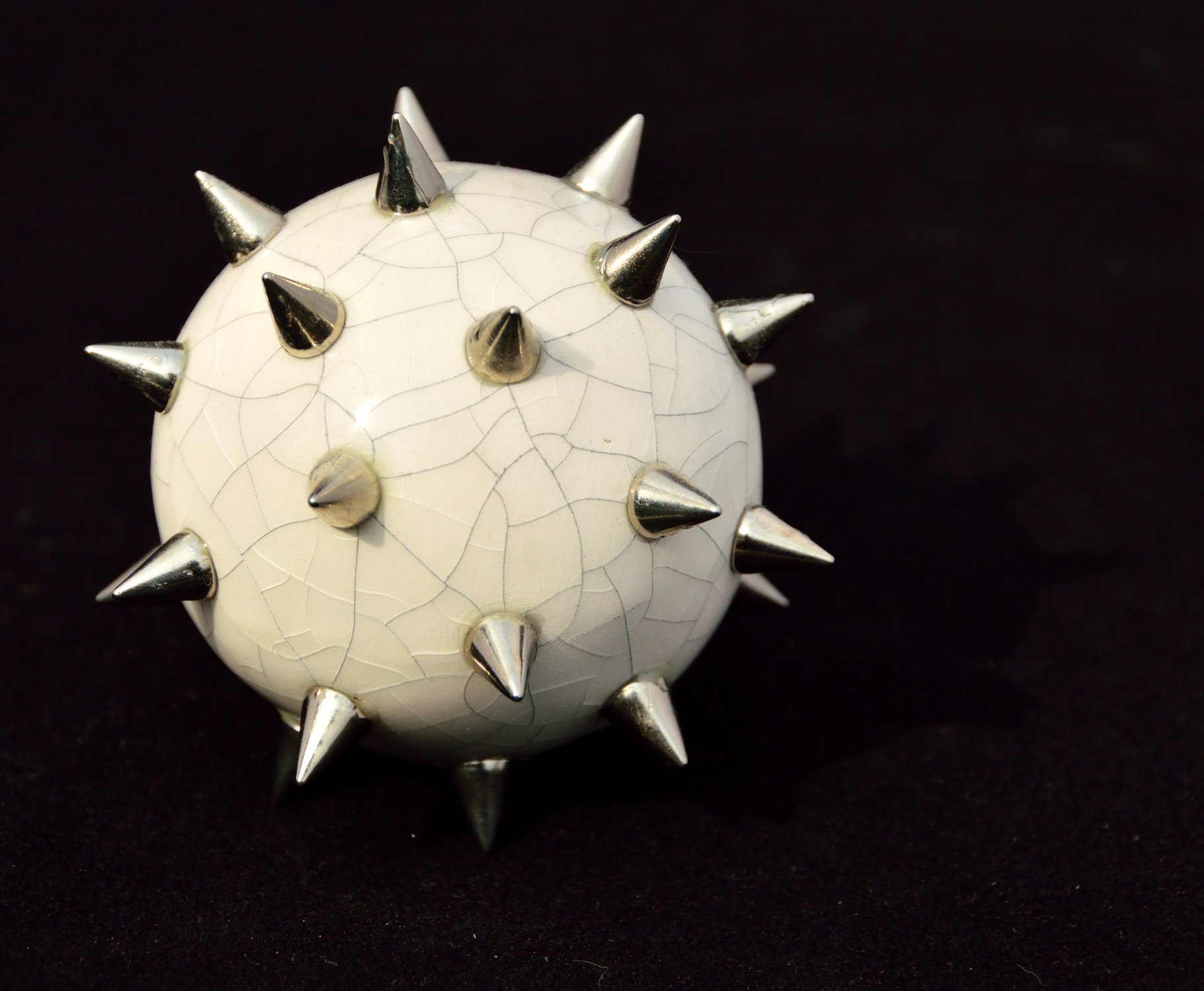 Porcelain slipcast with metal studs 7cm - Steve Buskell