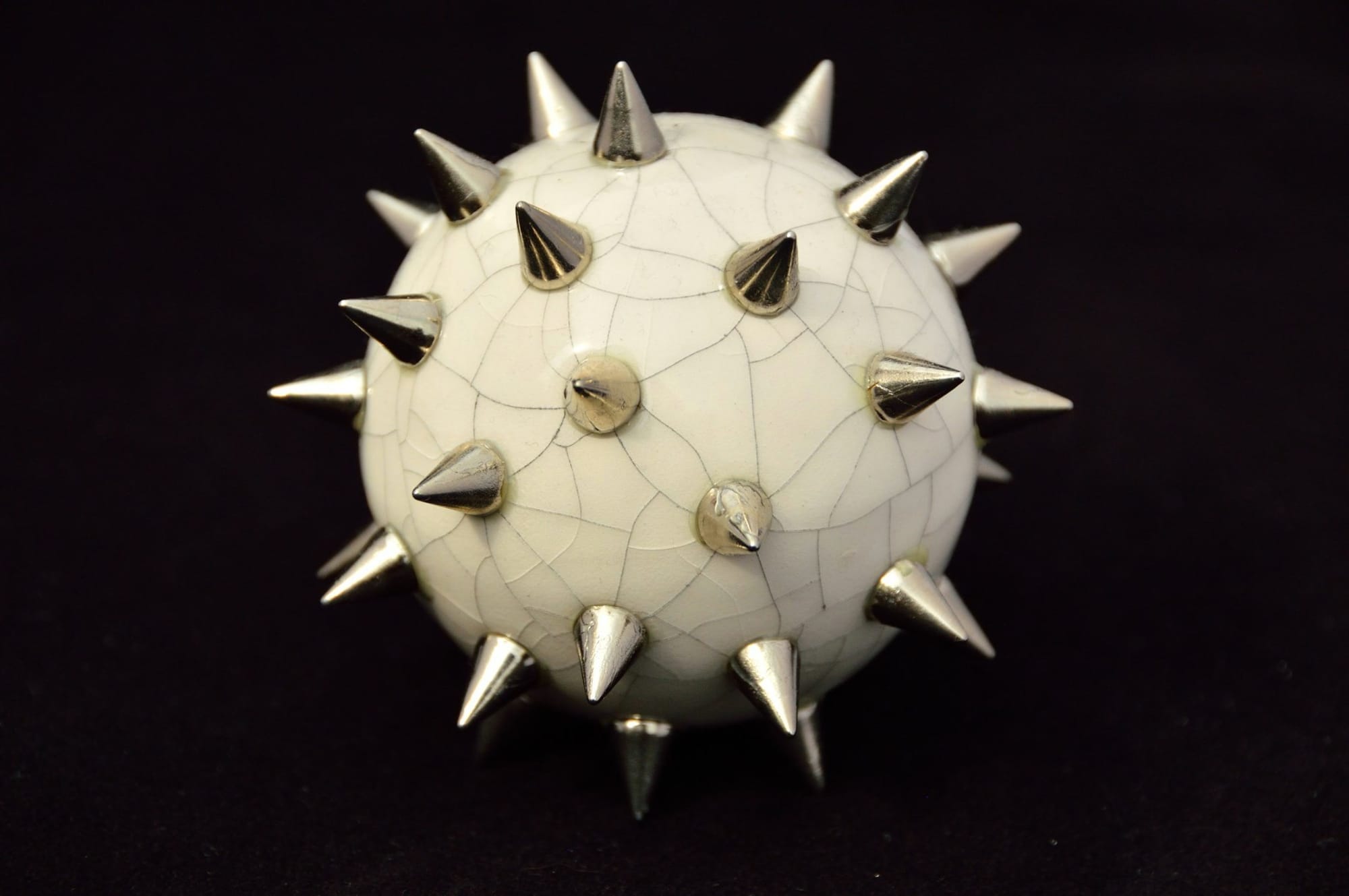 Porcelain slipcast with metal studs 7cm - Steve Buskell