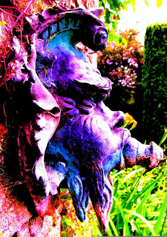 Water spout at Hidcote - Kevin Garvey