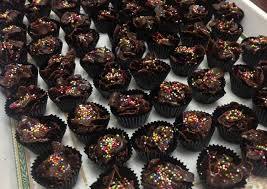 Membuat Aneka Paket Coklat Lebaran