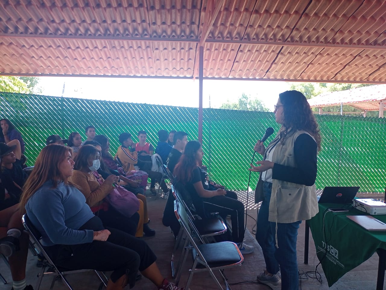 Derechos de la Mujer con VIH CODHEM
