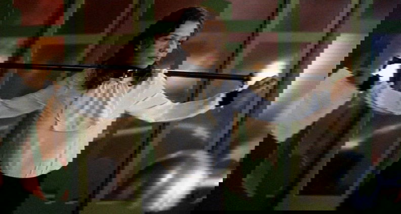 Secretary / Secretaria (2002)