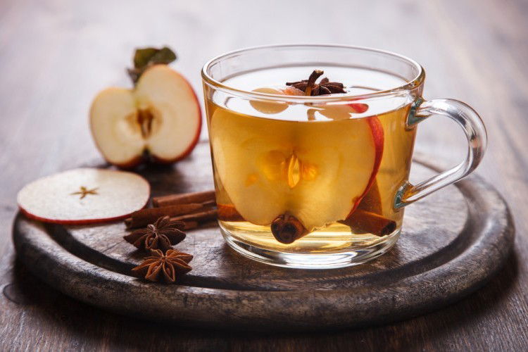 el té está aromatizado con manzana y canela