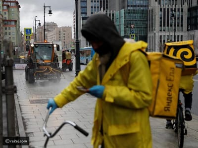 مليونير روسي يعمل دليفري للتخلص من ملل الكورونا