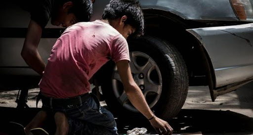 بيت العمال: عمل الأطفال وتسربهم من المدارس ظاهرتان تغذي كل منهما الأخرى