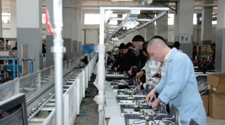 تقرير ينتقد تغييب العمال وأصحاب العمل بـ”تعديل قانون الضمان”