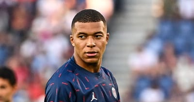 สิ่งที่ Kylian Mbappe พูดเกี่ยวกับอนาคตของเขาท่ามกลางการเชื่อมโยงการถ่ายโอนของแมนเชสเตอร์ยูไนเต็ด