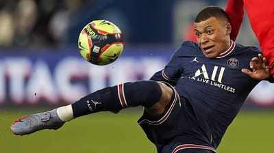 อนาคตของ Kylian Mbappe อยู่ในอากาศ แต่สิ่งที่เขาจดจ่ออยู่ตอนนี้คือปัจจุบัน