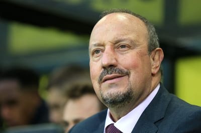การเซ็นสัญญาของ Rafa Benitez ที่ปฏิเสธว่า Real Madrid และ Barcelona ฝันถึงการกลับมาของ Liverpool แม้ว่า Brendan Rodgers จะถูกแช่แข็ง