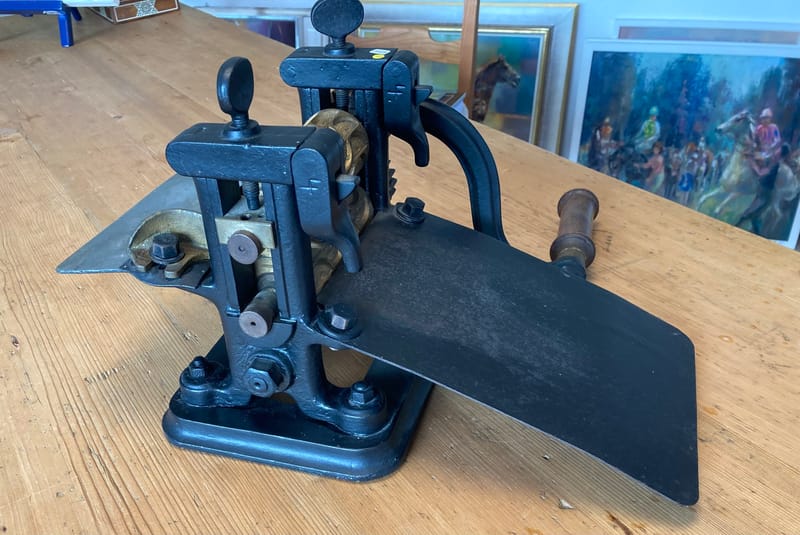 (19W) BONBON MASCHINE ANTIK