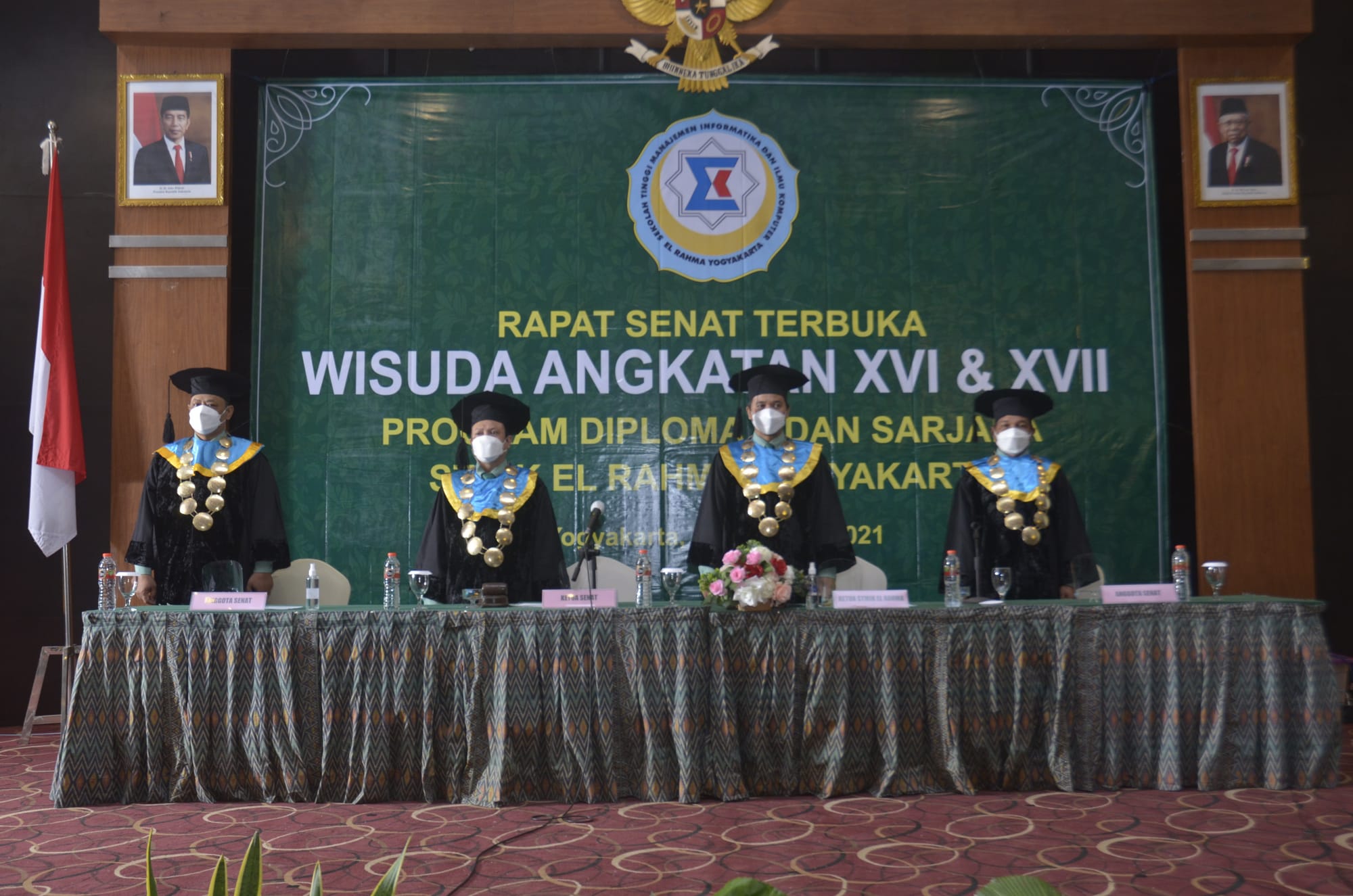 STMIK EL RAHMA SELENGGARAKAN PROSESI WISUDA PERIODE 16-17 TH 2021