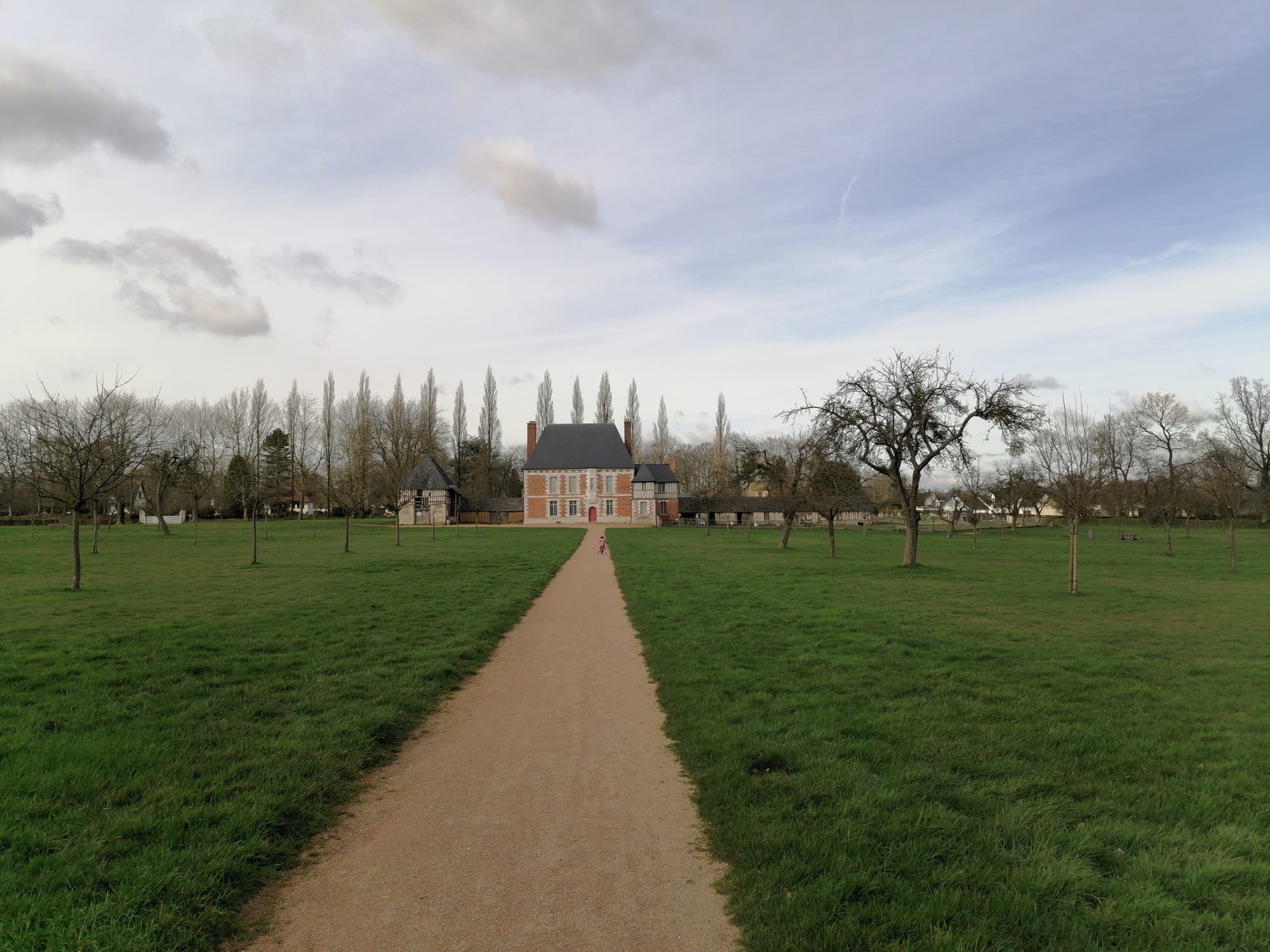 UN CLOS-MASURE DANS LA PRINCIPAUTE D’YVETOT