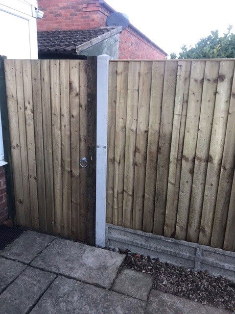 6' Featheredge Gate