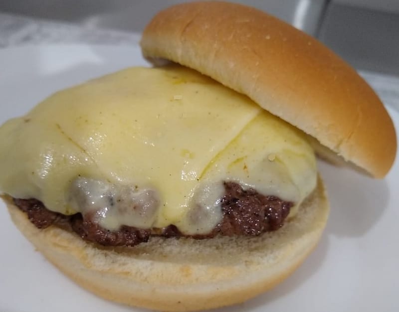 DUPLO CHEESE BURGER