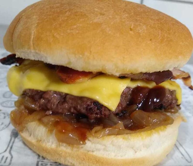 RAVE BURGER
