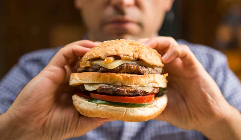 طبيب: ارتفاع الكوليسترول سبب أغلب حالات الوفاة المفاجئة