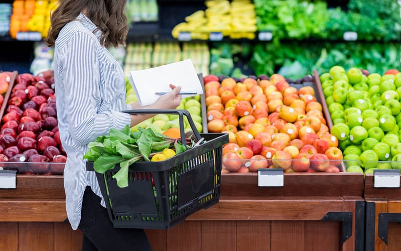 Für ein langes gesundes Leben. Die Menge an Gemüse und Obst, die für den täglichen Verzehr geeignet ist
