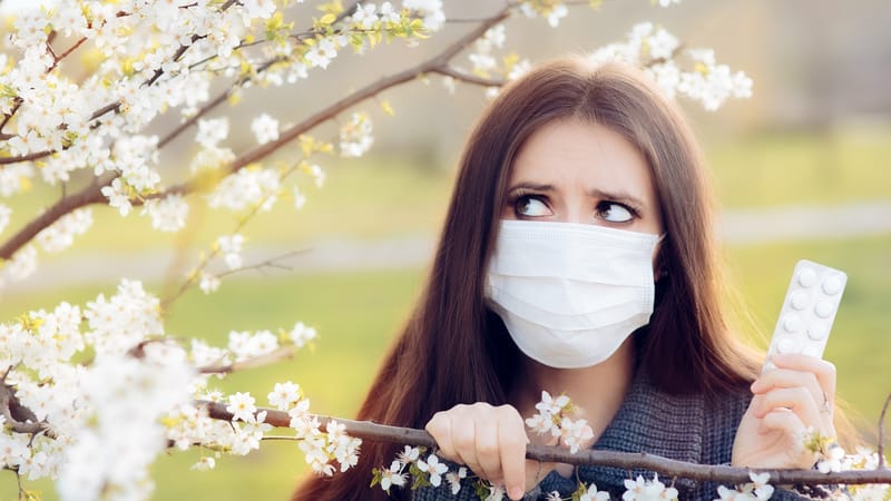 هل تزداد مخاطر "كوفيد-19" مع حبوب اللقاح المحمولة جوا في الربيع؟