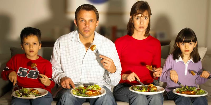 6 فوائد صحية لتناول الطعام ببطء.. منها تحسين الهضم