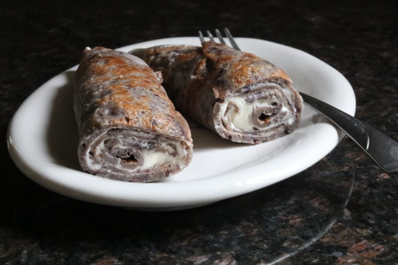 Blueberry cream cheese crepes - 4 pieces