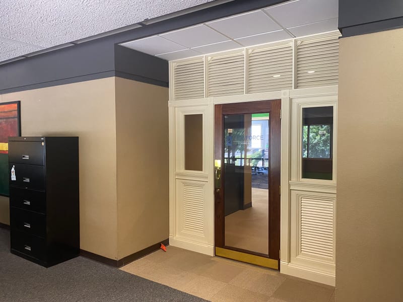 MEZZANINE LEVEL - AVAILABLE FOR LEASE $16.00 SQ.FT.