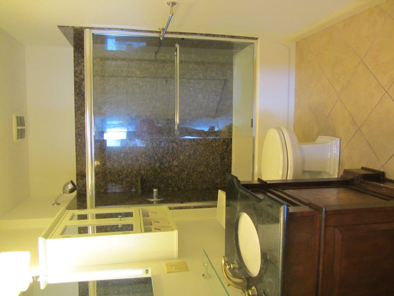 524 9th Street - Residential Apartments - UNIT AVAILABLE @ $1,250.00 per month