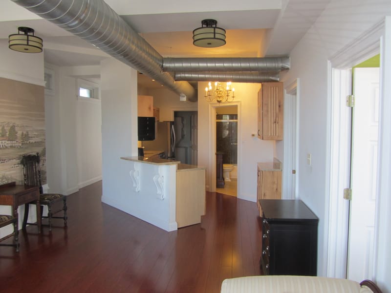 524 9th Street - Residential Apartments - UNIT AVAILABLE @ $1,250.00 per month