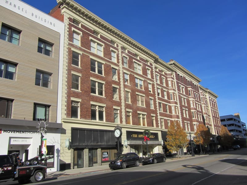 RETAIL FOR LEASE - $3,500.00 P/MTH - 926 4TH AVENUE