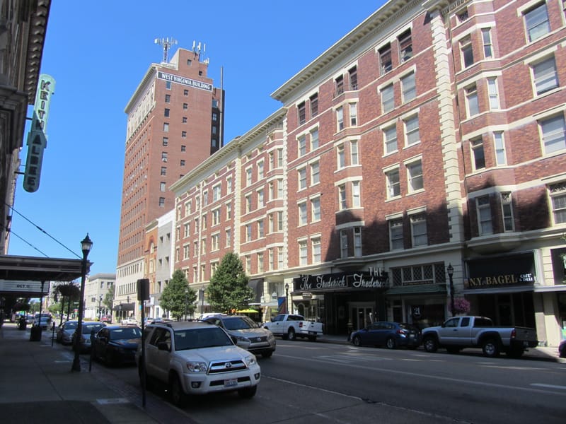 RETAIL FOR LEASE - $3,500.00 P/MTH - 926 4TH AVENUE